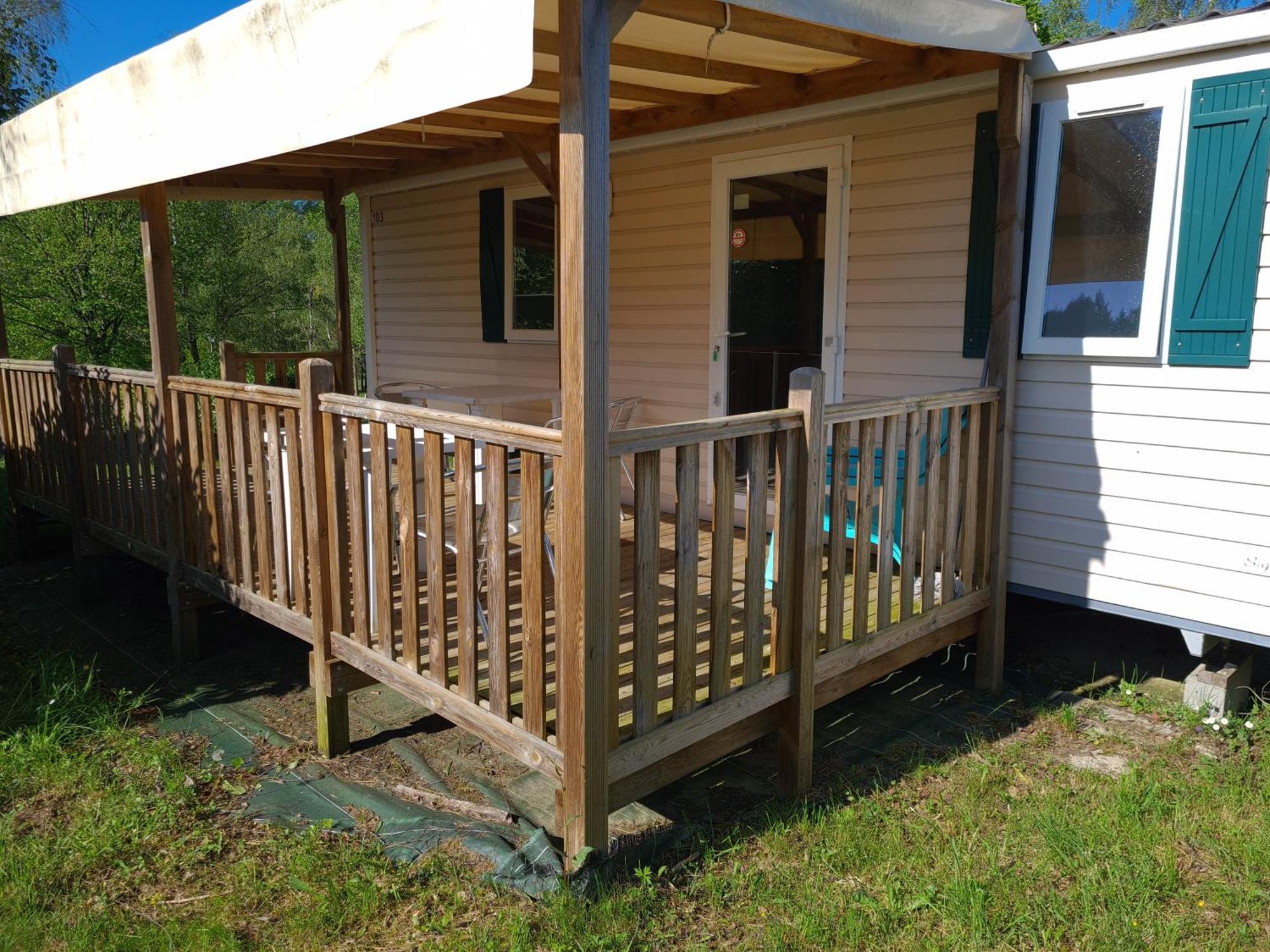 Camping De Ladignac Le Long Bel Air Ngoại thất bức ảnh