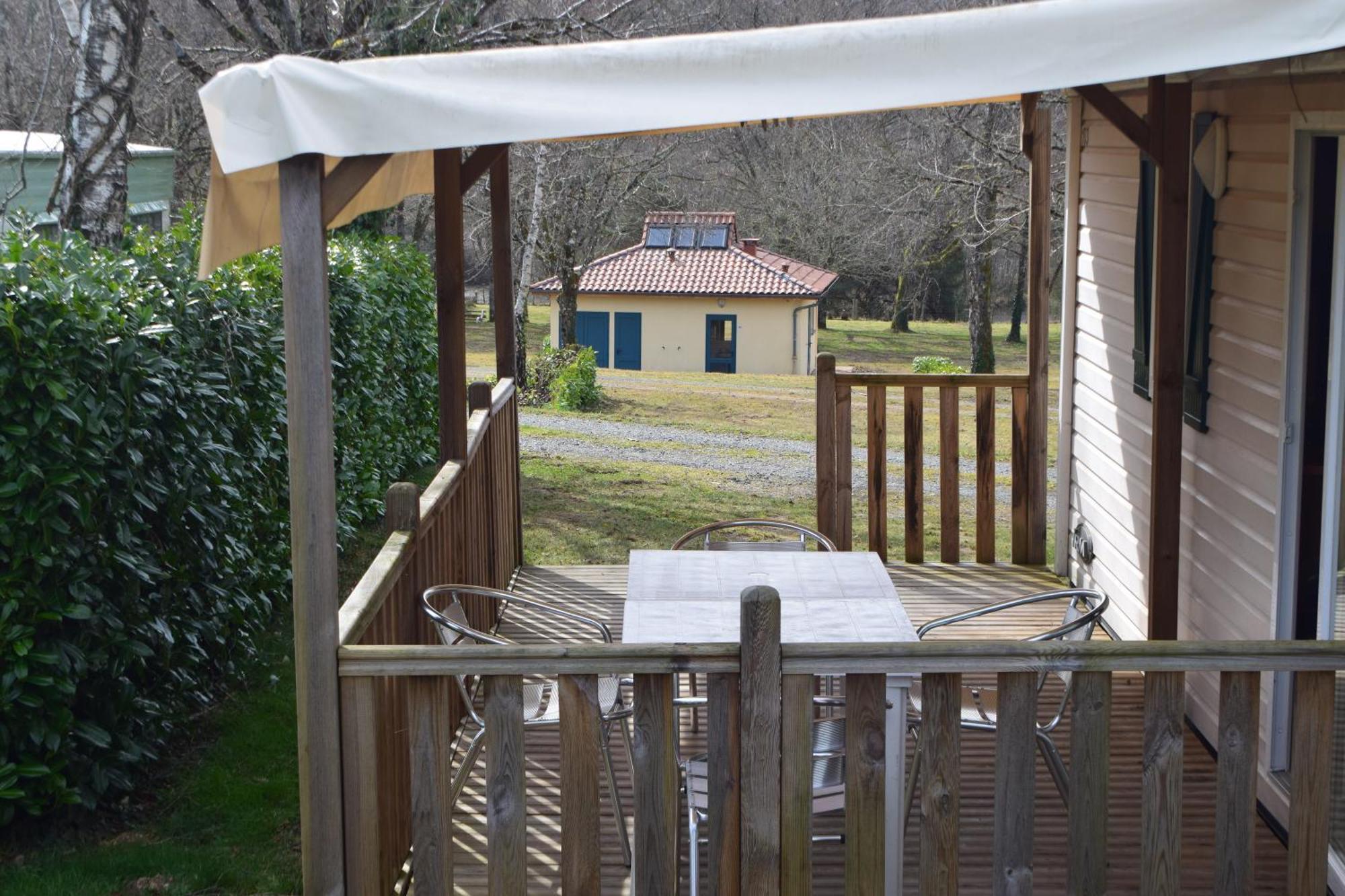 Camping De Ladignac Le Long Bel Air Ngoại thất bức ảnh
