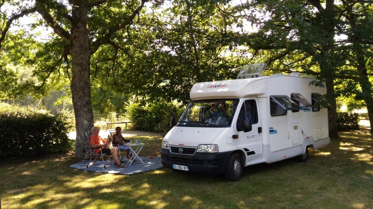 Camping De Ladignac Le Long Bel Air Ngoại thất bức ảnh