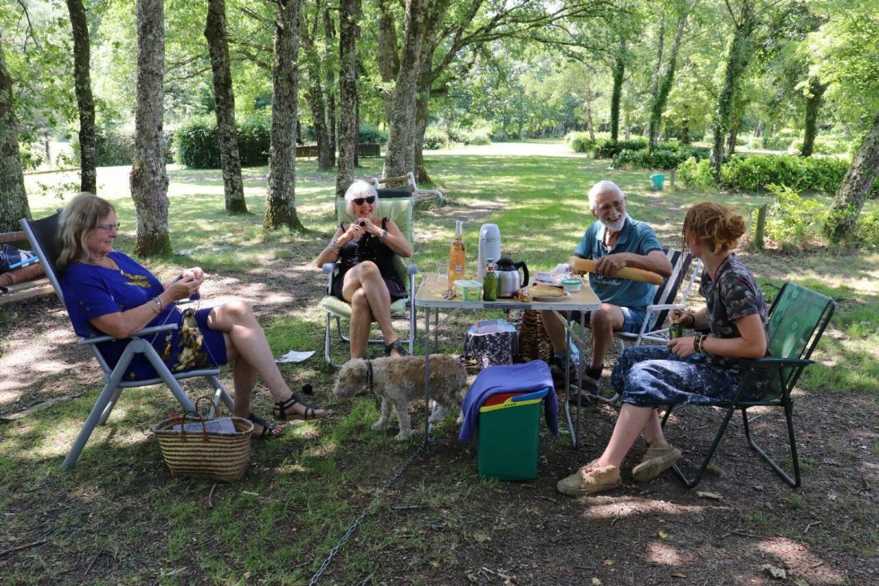 Camping De Ladignac Le Long Bel Air Ngoại thất bức ảnh
