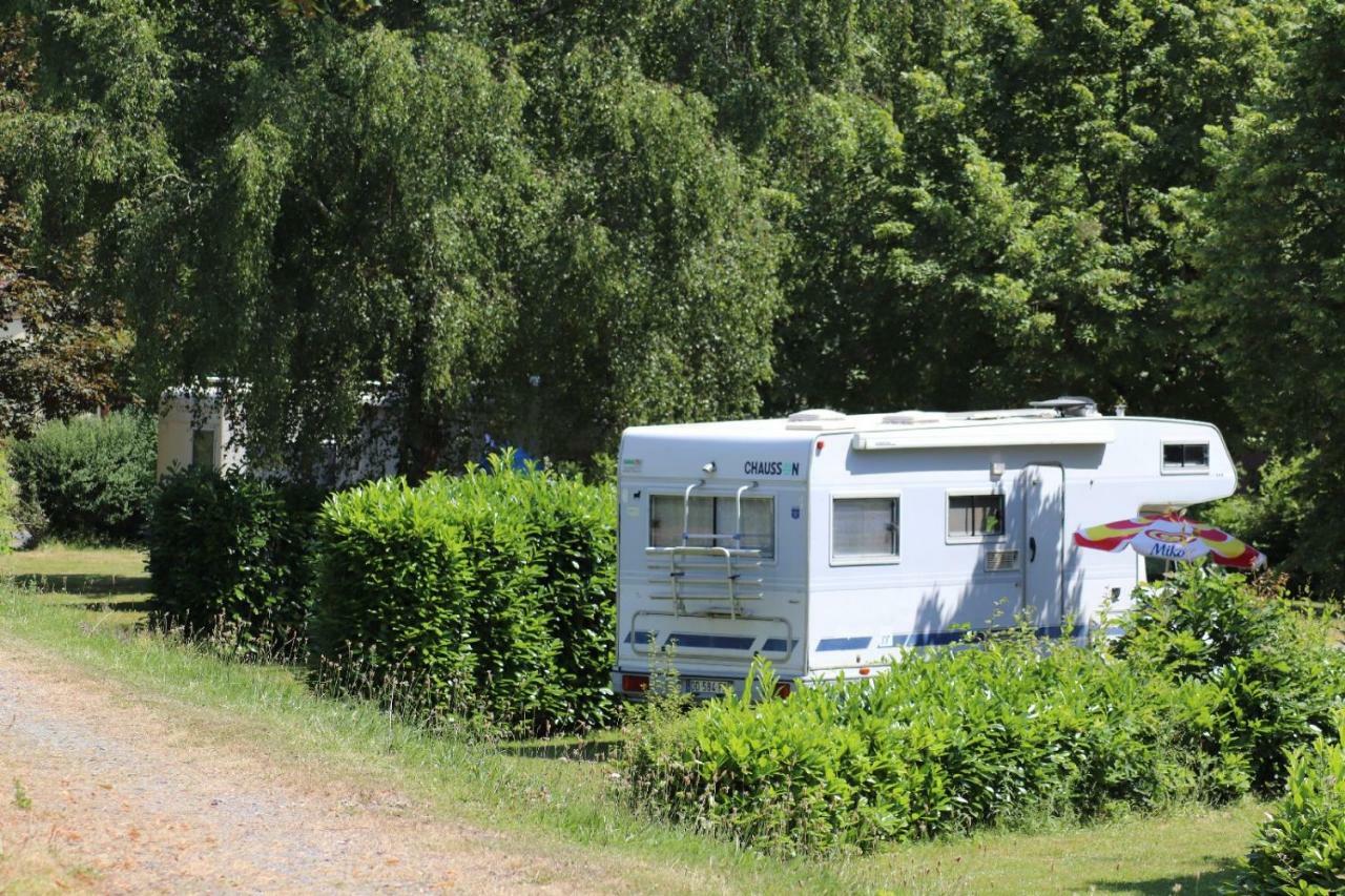 Camping De Ladignac Le Long Bel Air Ngoại thất bức ảnh
