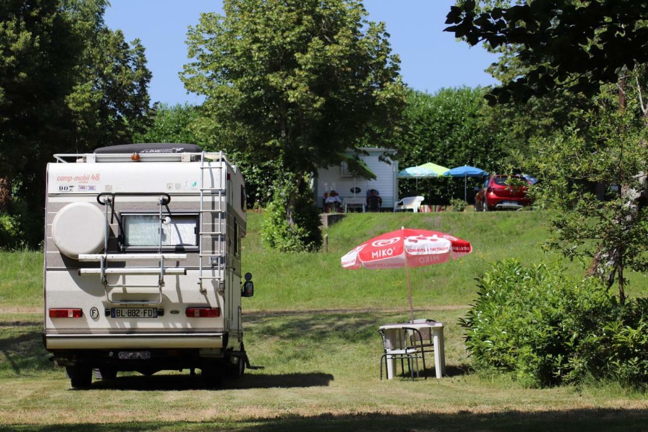Camping De Ladignac Le Long Bel Air Ngoại thất bức ảnh