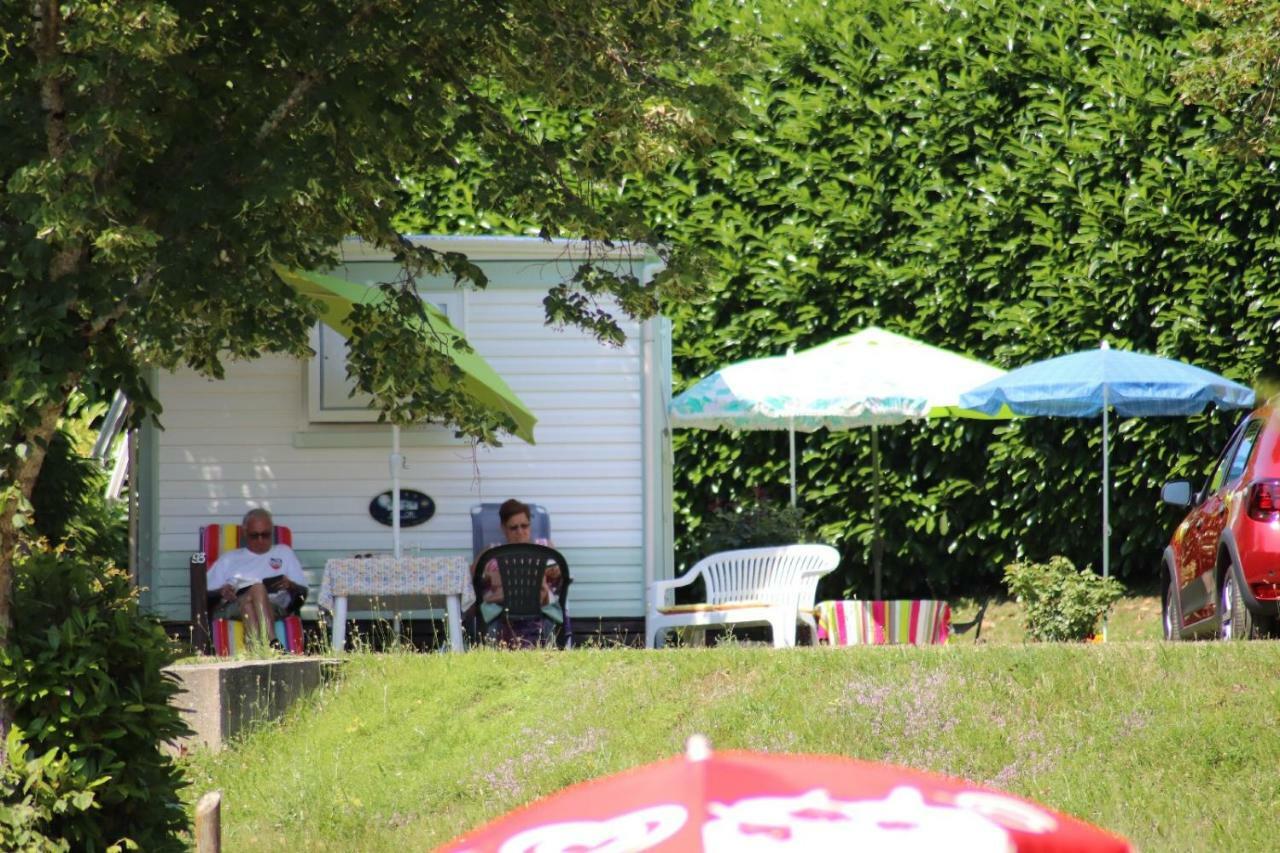Camping De Ladignac Le Long Bel Air Ngoại thất bức ảnh